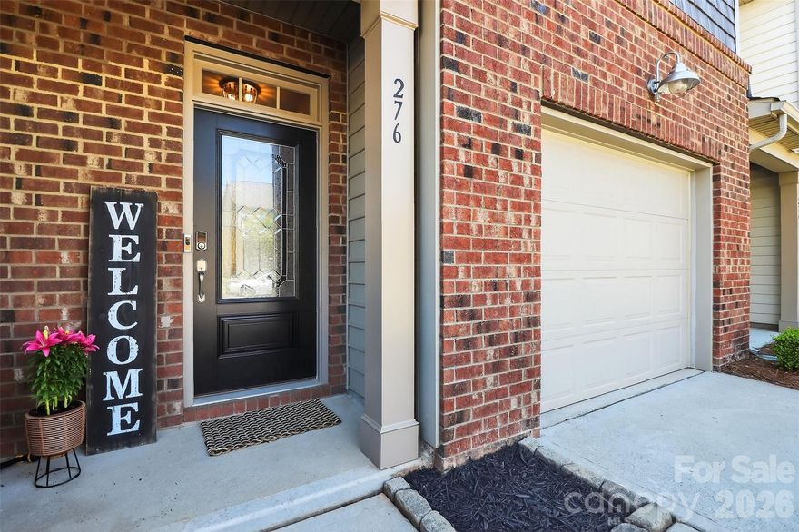 Welcome home to this beautifully updated 2 bedroom, 2 bath townhome in the heart of Fort Mill. Featuring updates throughout, this home offers a clean, modern feel with easy maintenance.
Enjoy a spacious layout with all new LVP flooring, perfect for pets or entertaining! Step outside to a screened in porch, ideal for relaxing year round, and a fenced backyard that adds privacy and space for pets or outdoor enjoyment. With its inviting charm, thoughtful updates, and great location close to shopping, dining, and top rated schools, this home is one you do not want to miss. Come see it for yourself and fall in love!