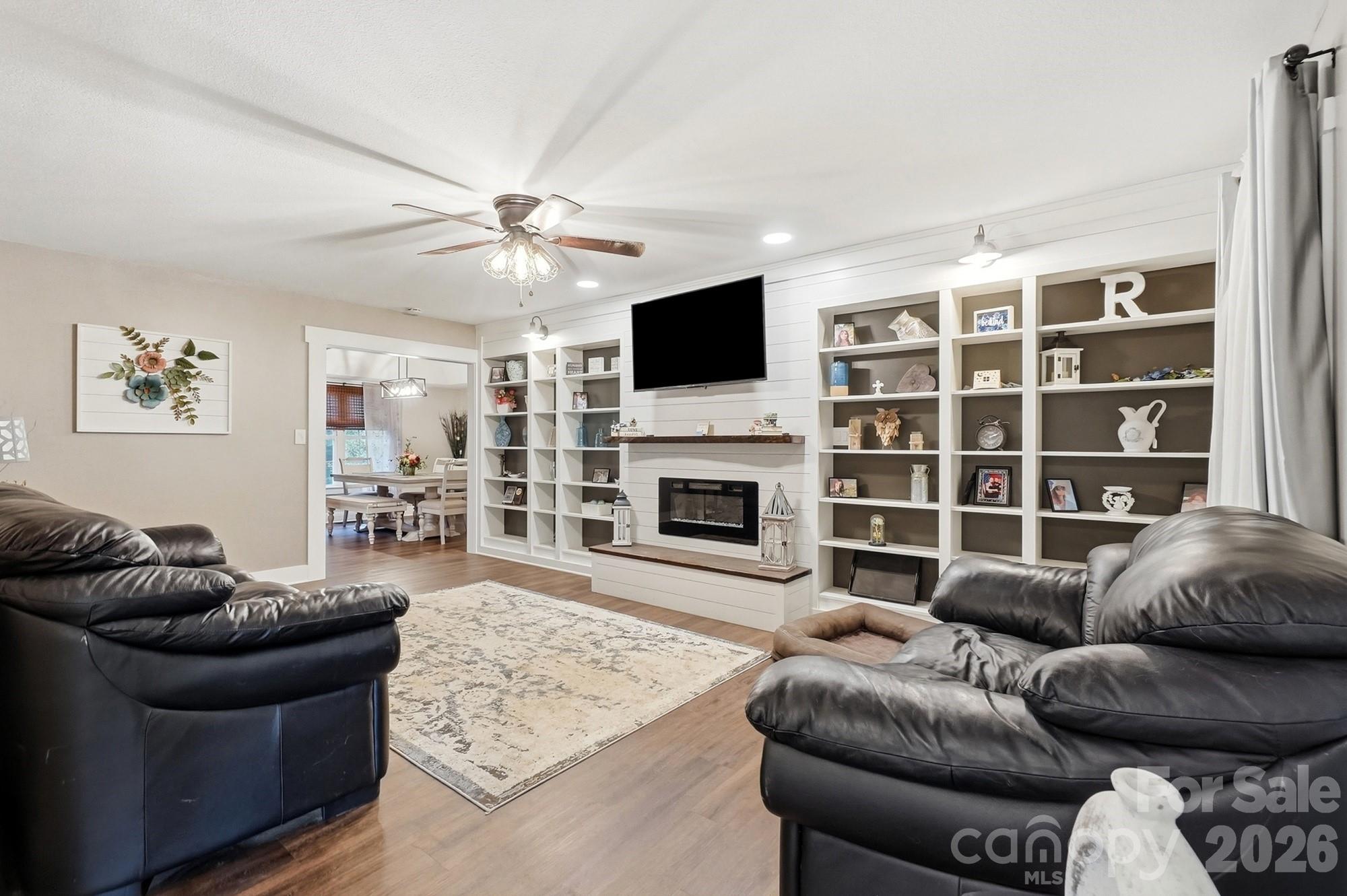 8866 Oldenburg Drive
