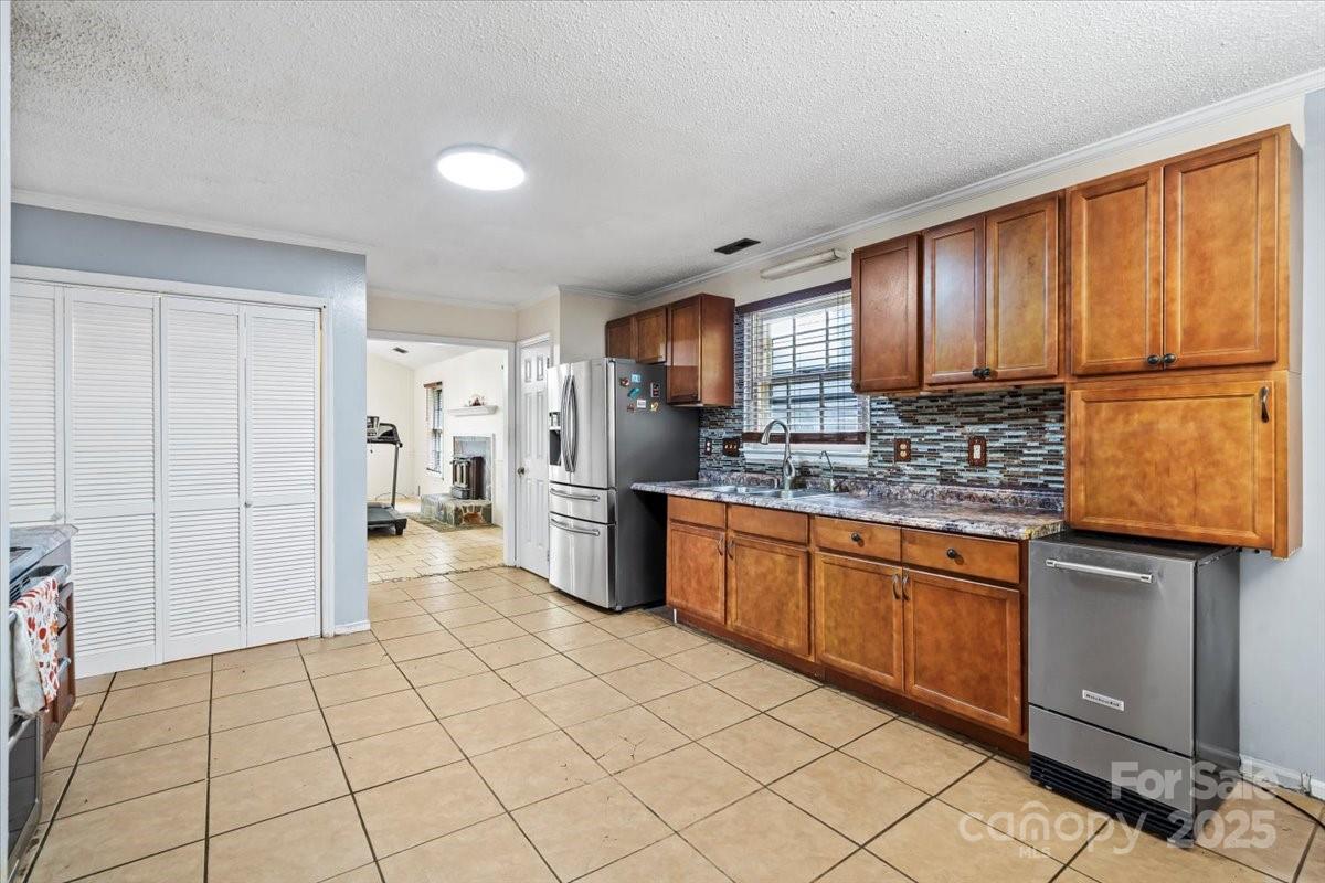 6500 Peacehaven Drive