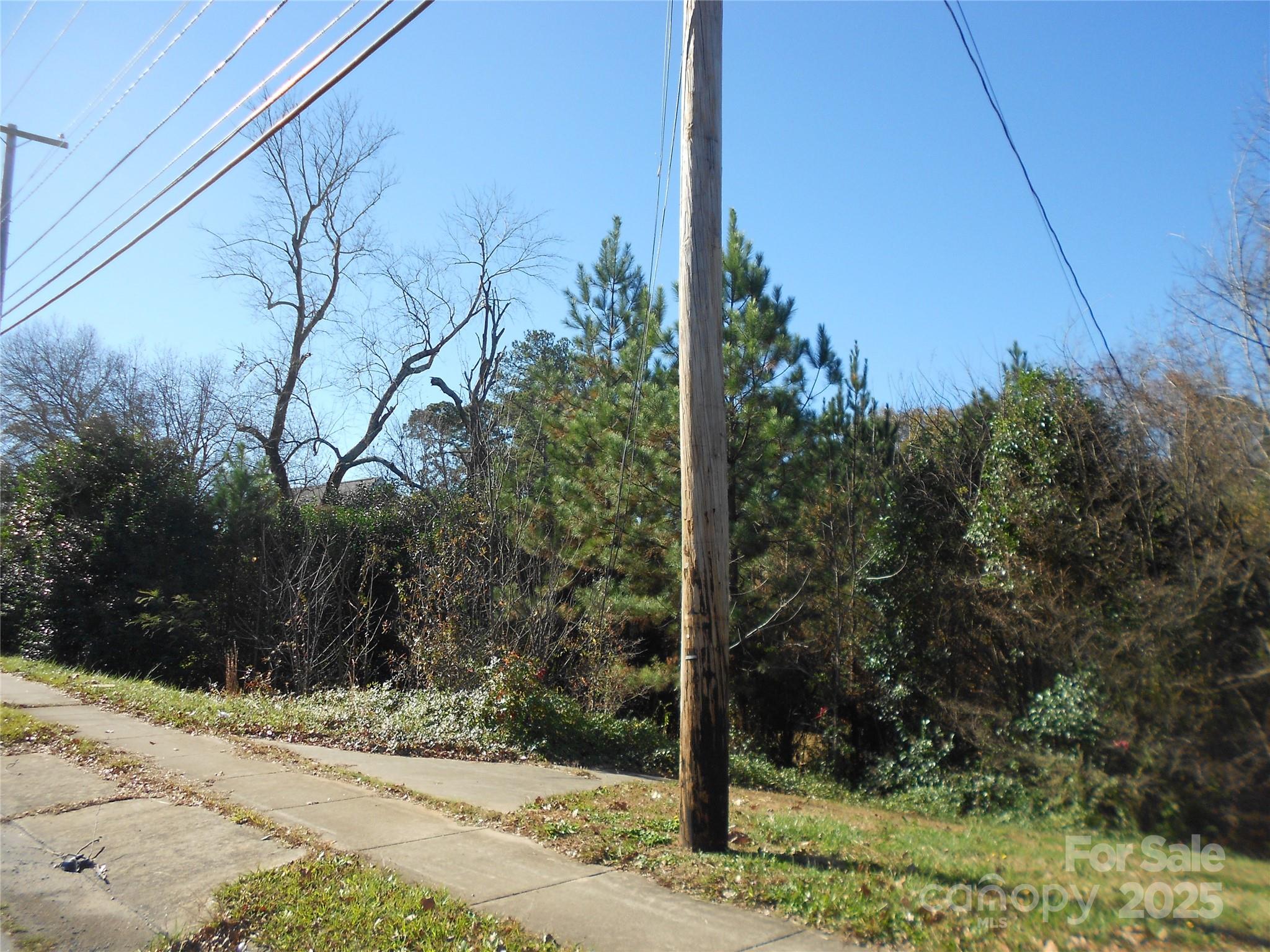 1009 N New Hope Road