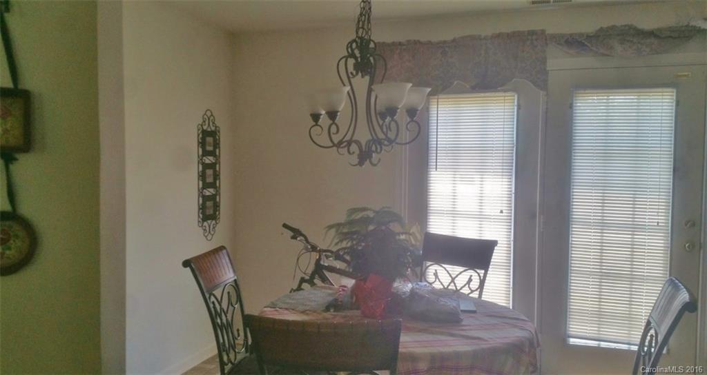 Oaks Of Broadway - Residential