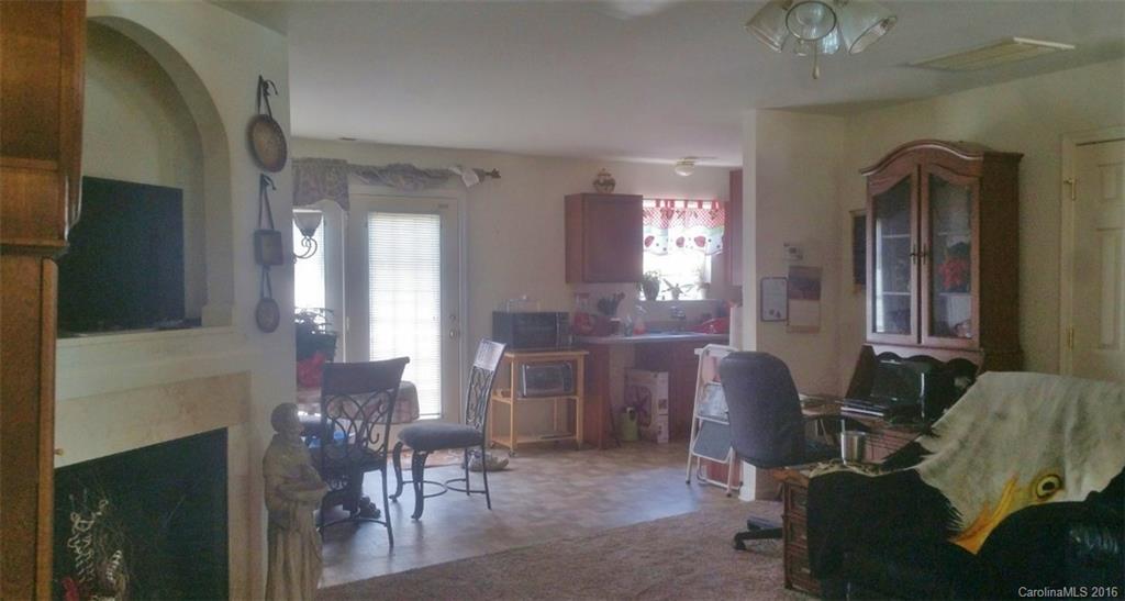 Oaks Of Broadway - Residential