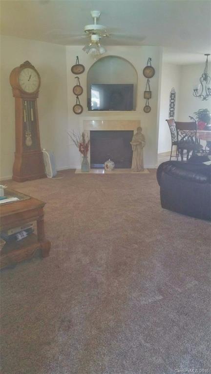 Oaks Of Broadway - Residential