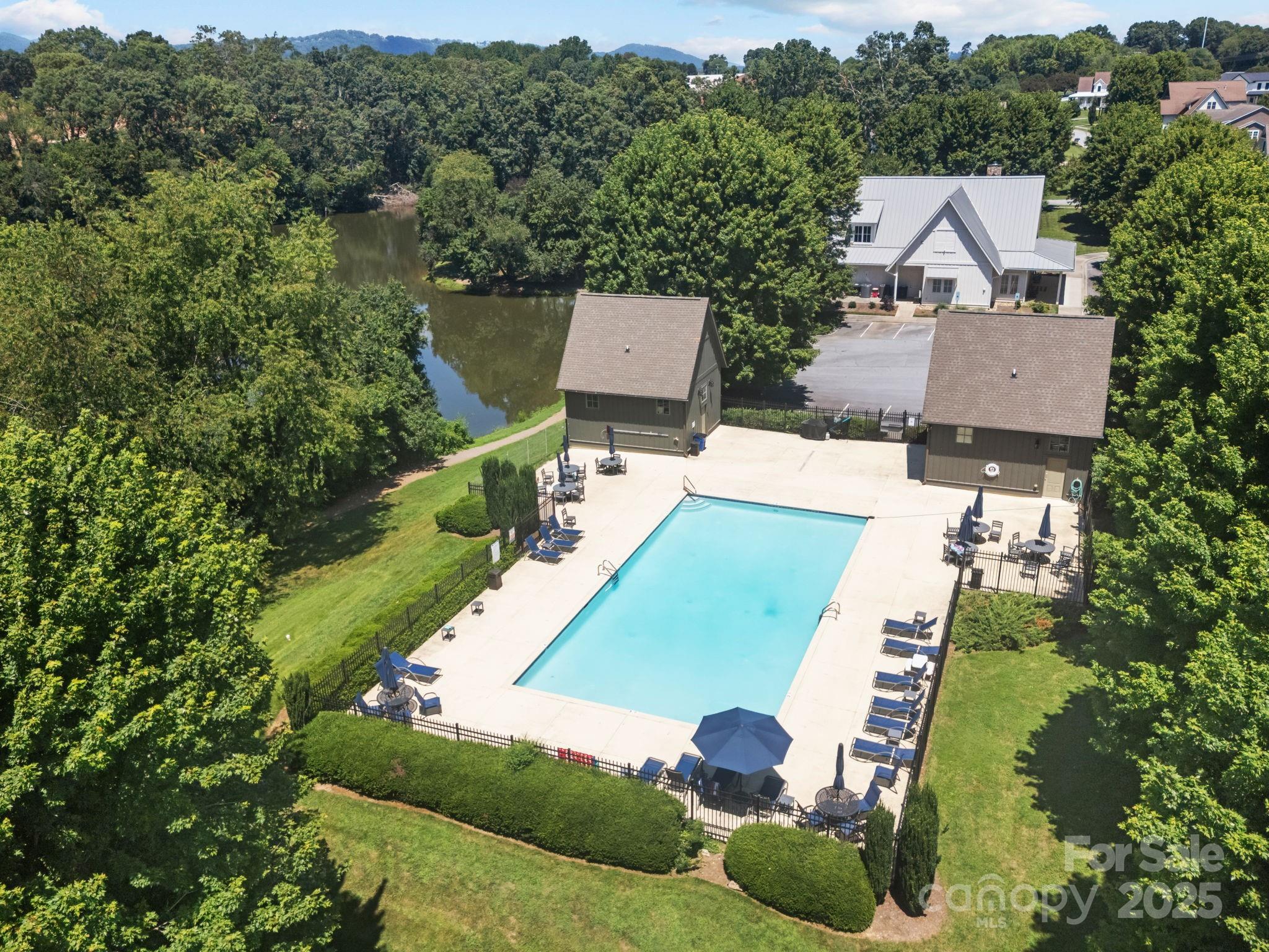 Hollabrook Farm - Residential