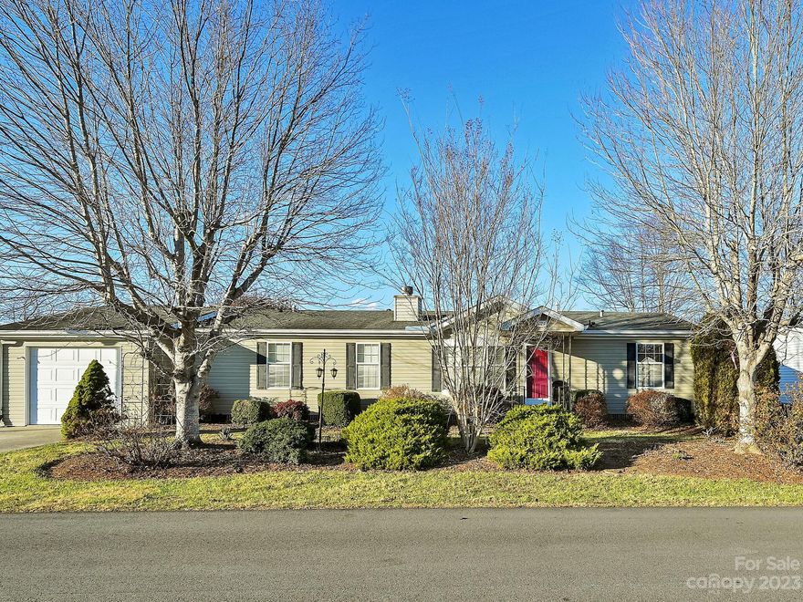 Looking for affordable retirement living in the heart of the Blue Ridge Mountains? Welcome to Riverwind, an active 55+ community located less than 10 miles from Historic Downtown Hendersonville and less than 15 miles from the charming mountain town of Brevard. Looking to take it outside? Riverwind is mere minutes from some of the area's best State and National parks, offering world class hiking, majestic mountain vistas, hidden waterfalls and so much more!

429 Riverwind Dr is a well-maintained 3 bed, 2 bath manufactured home featuring over 1,400 sq ft of living space with an open floor plan, a large primary suite, and a terrific screen porch that’s perfect for reminiscing with friends old and new. Home also features a spacious single-car garage and a natural gas generator for added peace of mind.

Riverwind amenities include a meeting clubhouse, game room, and a seasonal pool and hot tub for relaxing and unwinding at the end of the day. Don’t wait, schedule your showing today!