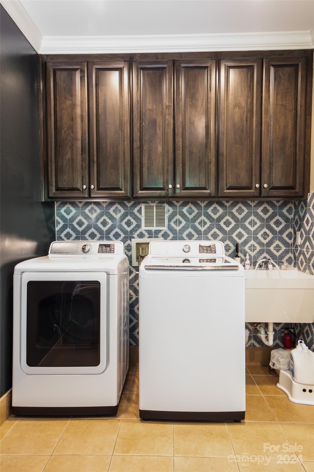 Lost Tree - Residential