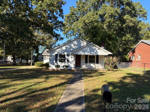 Photo of 310 Coggins Avenue, Albemarle, NC 28001 (MLS # 4431918)