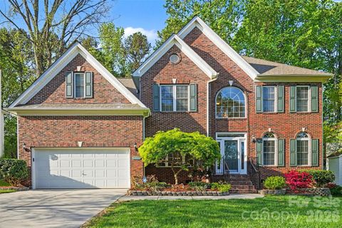 Photo of 16919 Laureate Road, Huntersville, NC 28078 (MLS # 4366125)