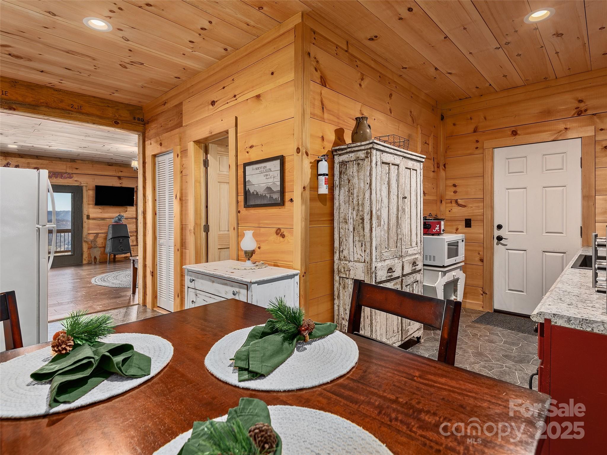 Stone Gate Est - Residential