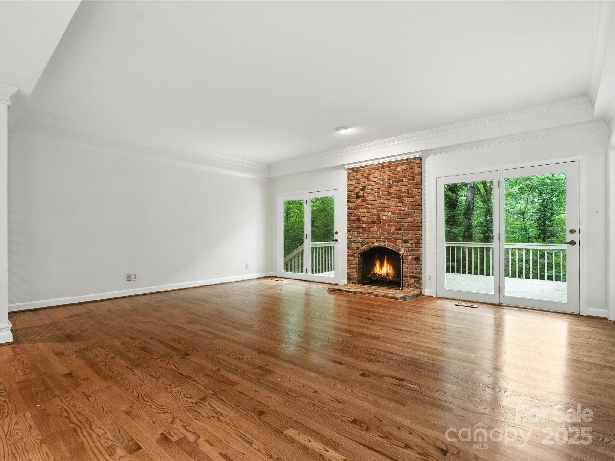 RIVER HILLS - Residential