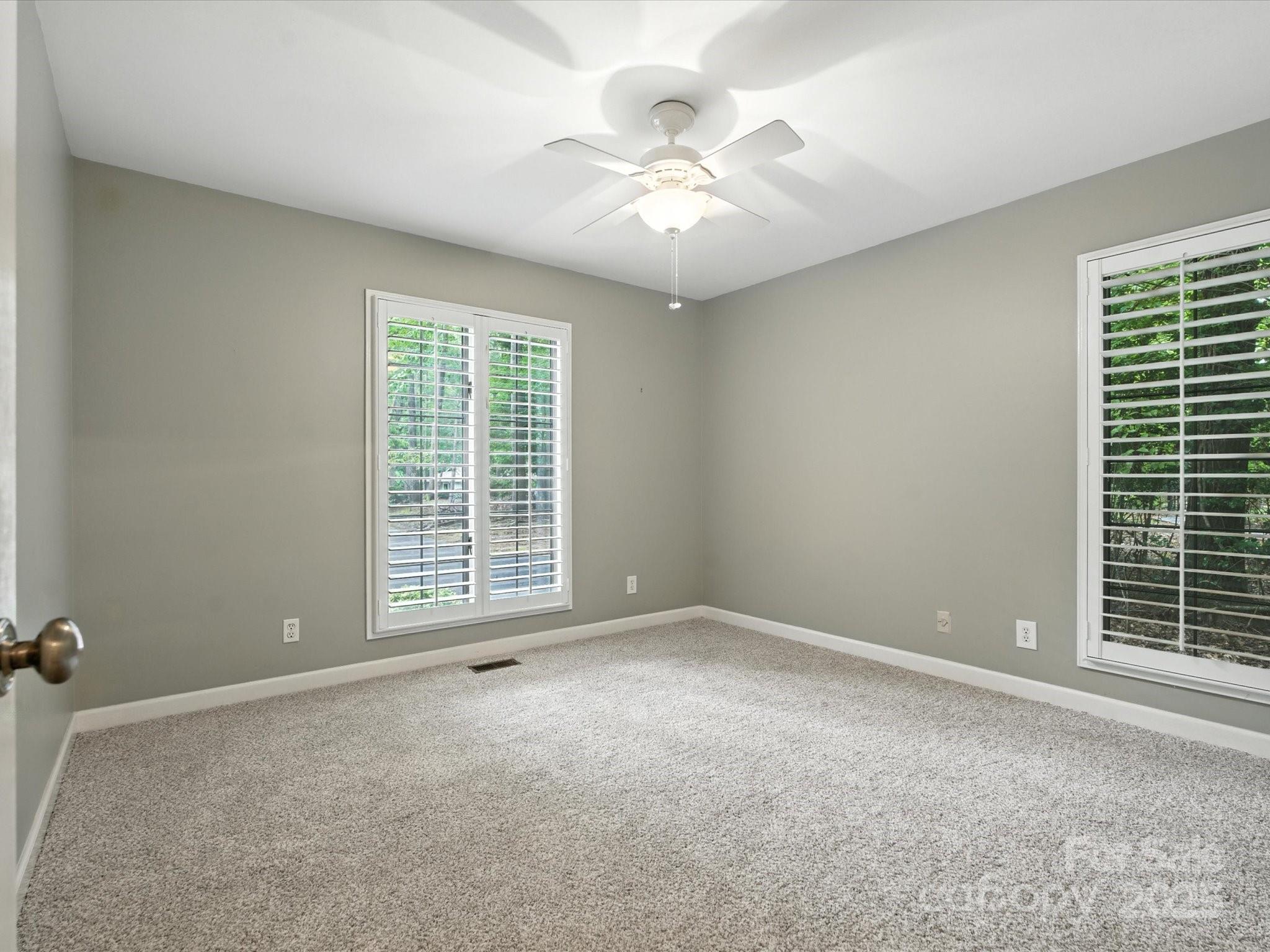 RIVER HILLS - Residential