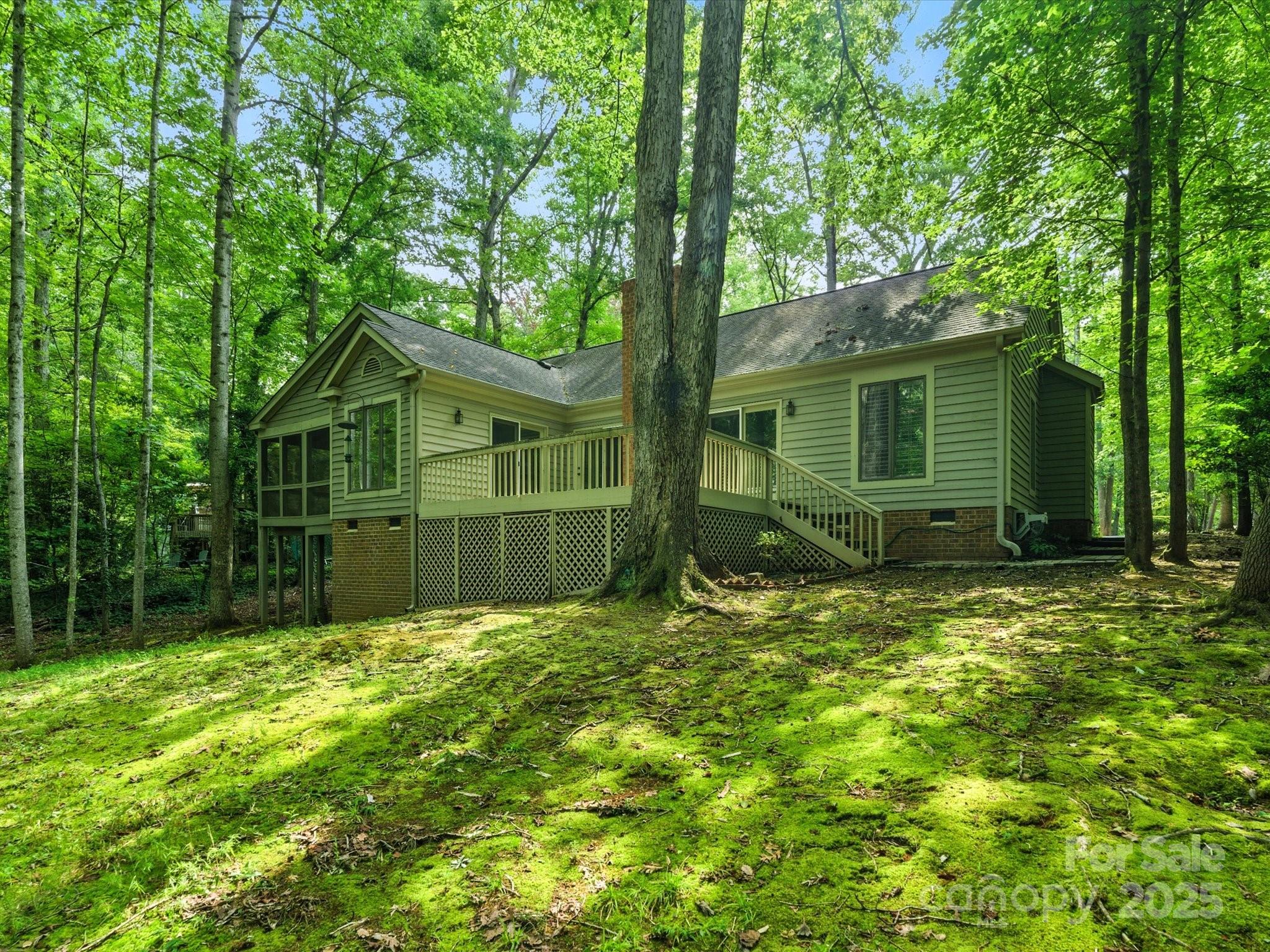 RIVER HILLS - Residential