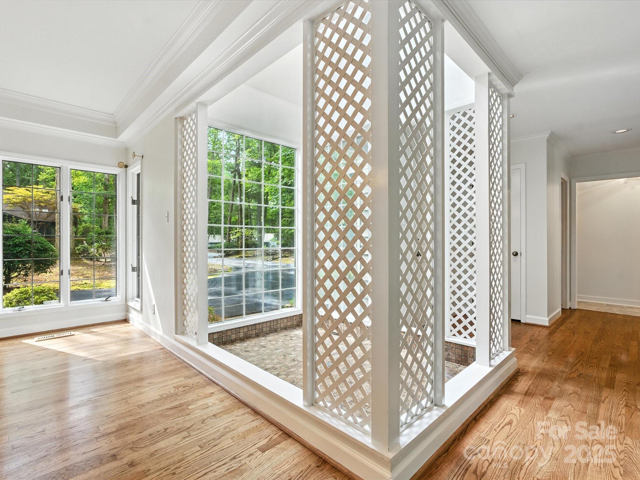 RIVER HILLS - Residential