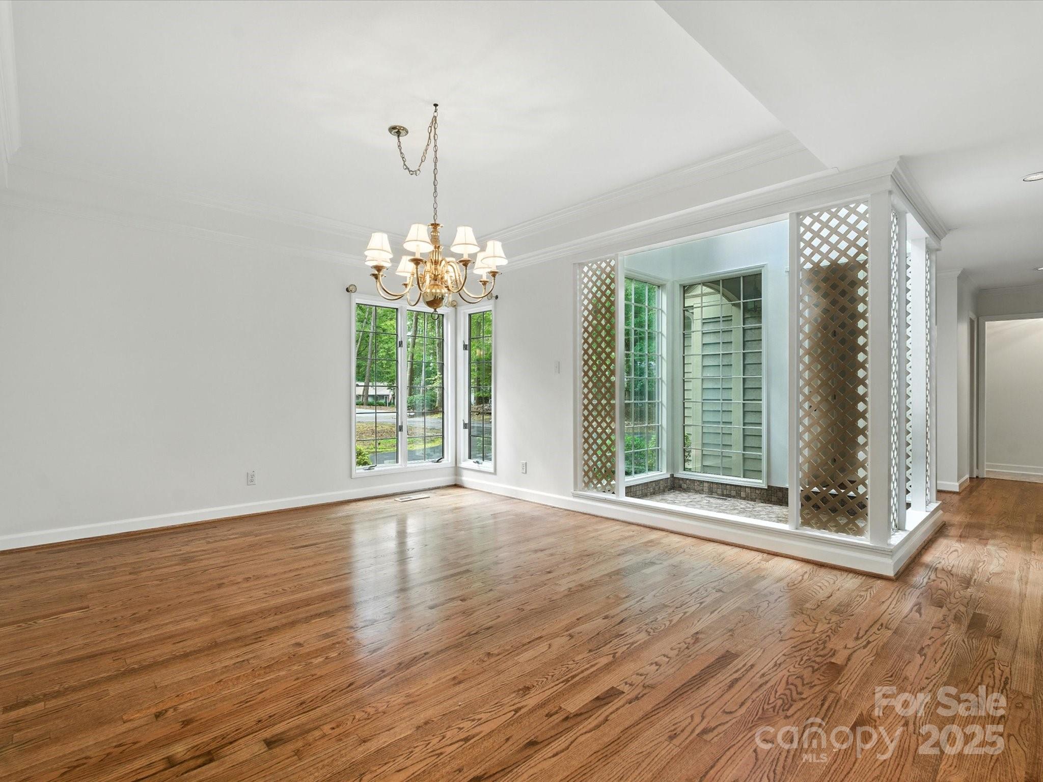 RIVER HILLS - Residential