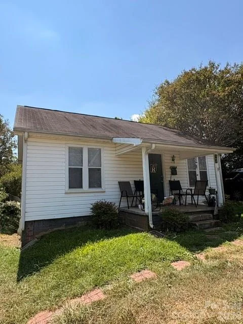 142 E Catawba Avenue, Mount Holly, NC, 28120