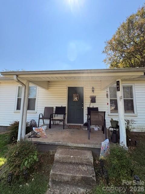 142 E Catawba Avenue