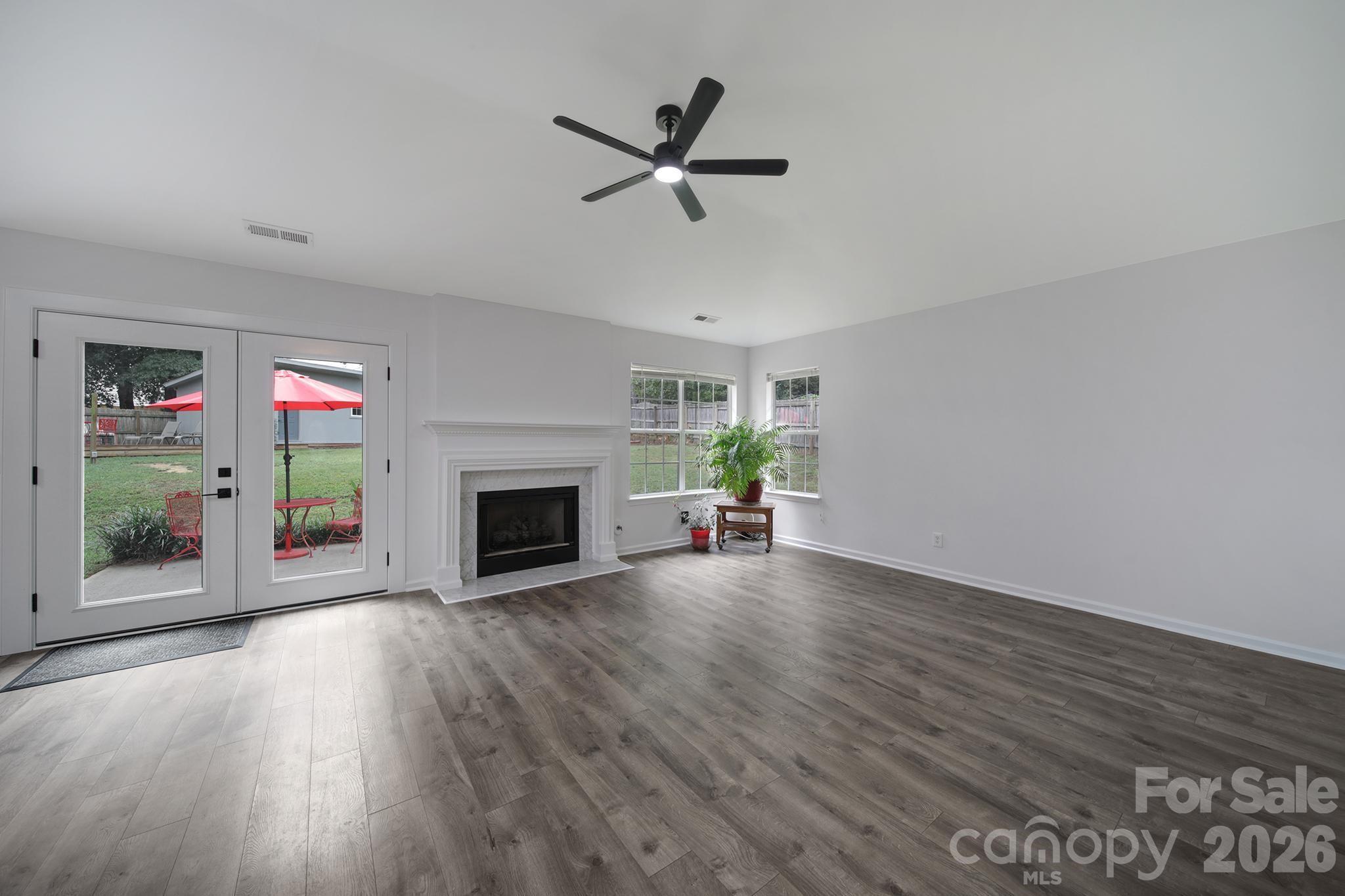 1383 Saint Katherines Way