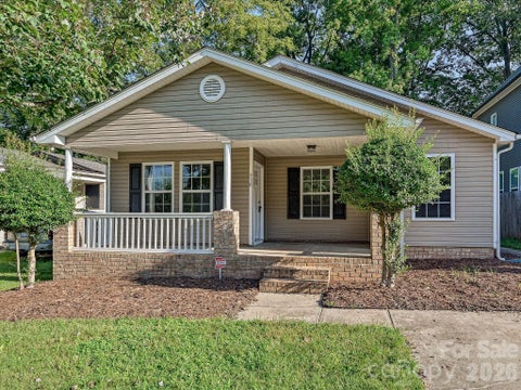 Photo of 930 Wainwright Avenue, Charlotte, NC 28206 (MLS # 4424744)