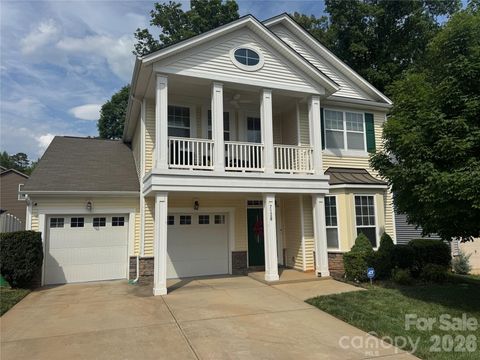 Photo of 7128 Toxaway Lane, Charlotte, NC 28269 (MLS # 4386205)