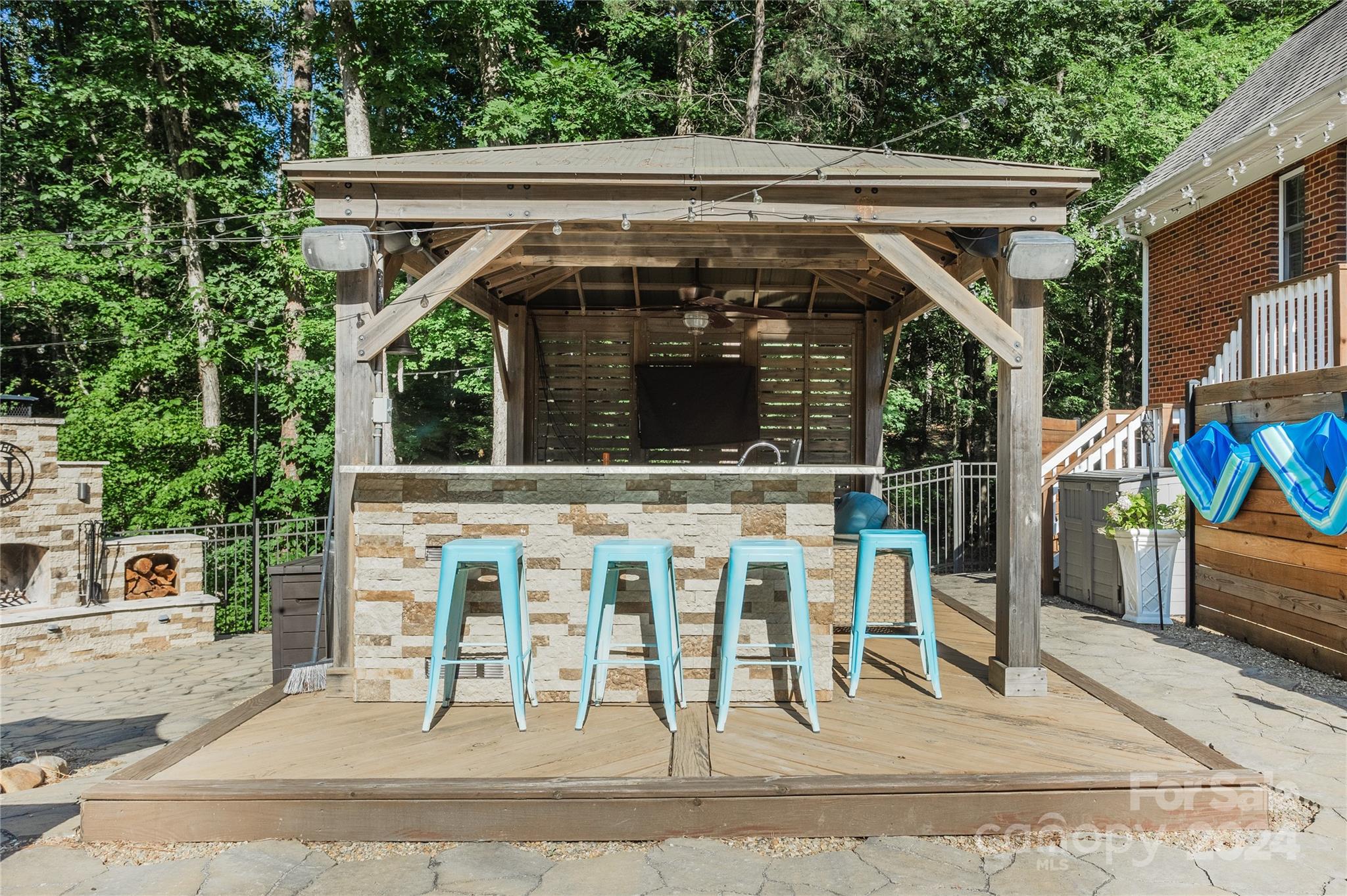 Mariners Bluff - Residential