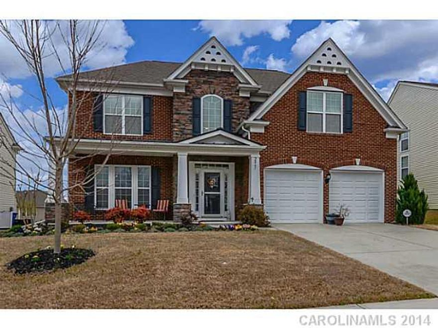 Beautiful 'like new' home in the desirable Belair at Carolina Lakes community. Bright, open, spacious with screened porch addition added recently. Wood floors throughout most of main level.  Master on the main level w/spacious closets. Amazing community amenities in great location with low taxes. Owners also enclosed loft for added privacy and optimal use. Gorgeous finishes throughout, must see!