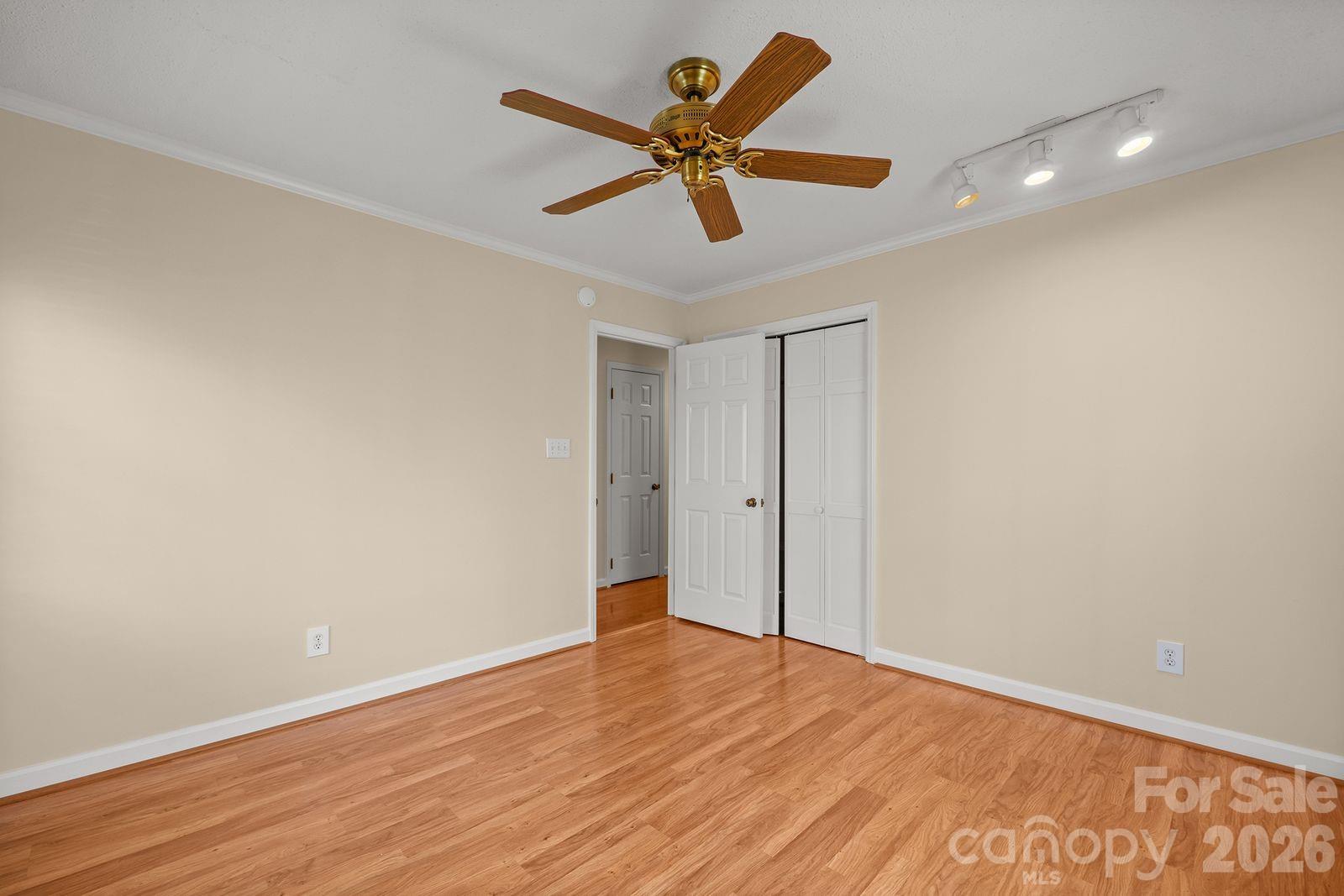 Ridgeloch - Residential