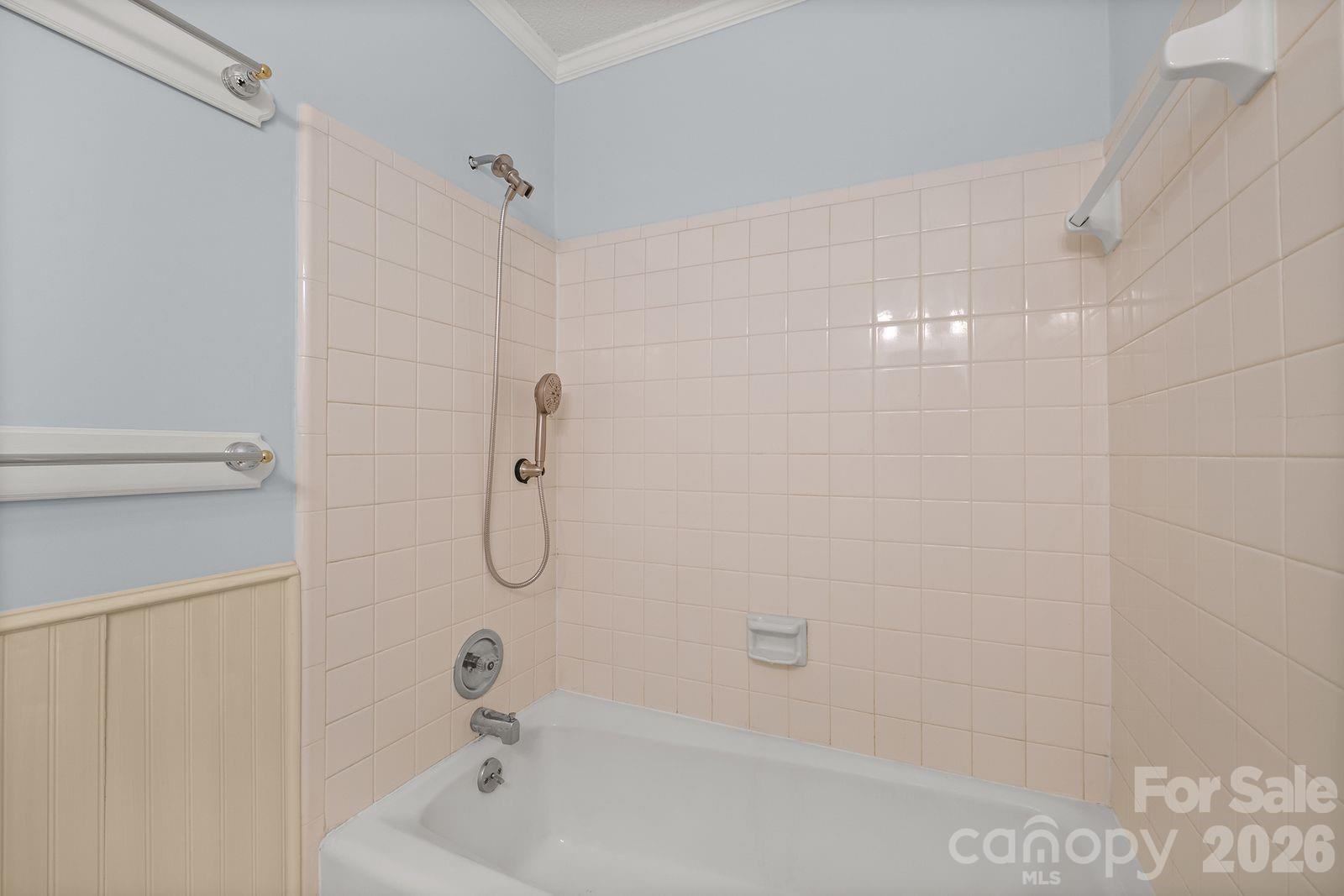 Ridgeloch - Residential