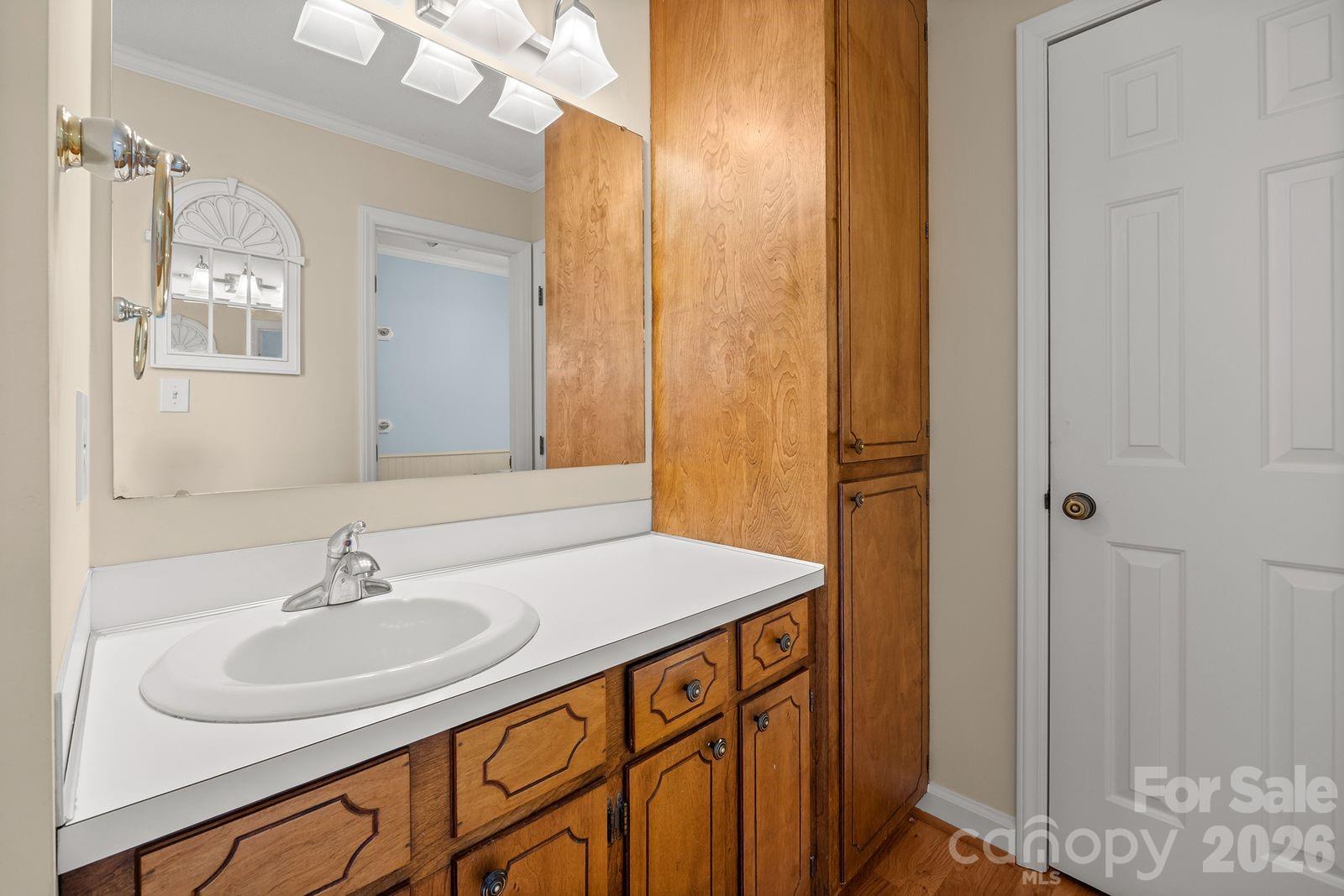 Ridgeloch - Residential