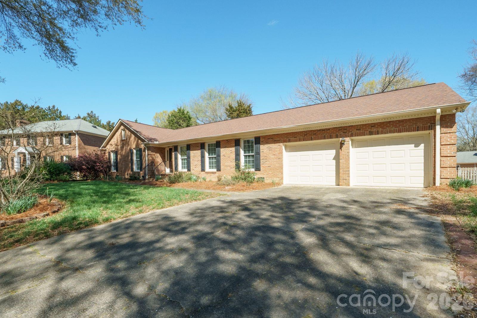 Ridgeloch - Residential