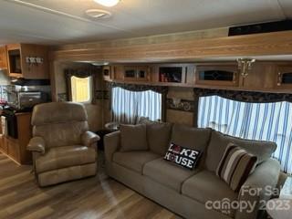 Twin Harbor - Residential