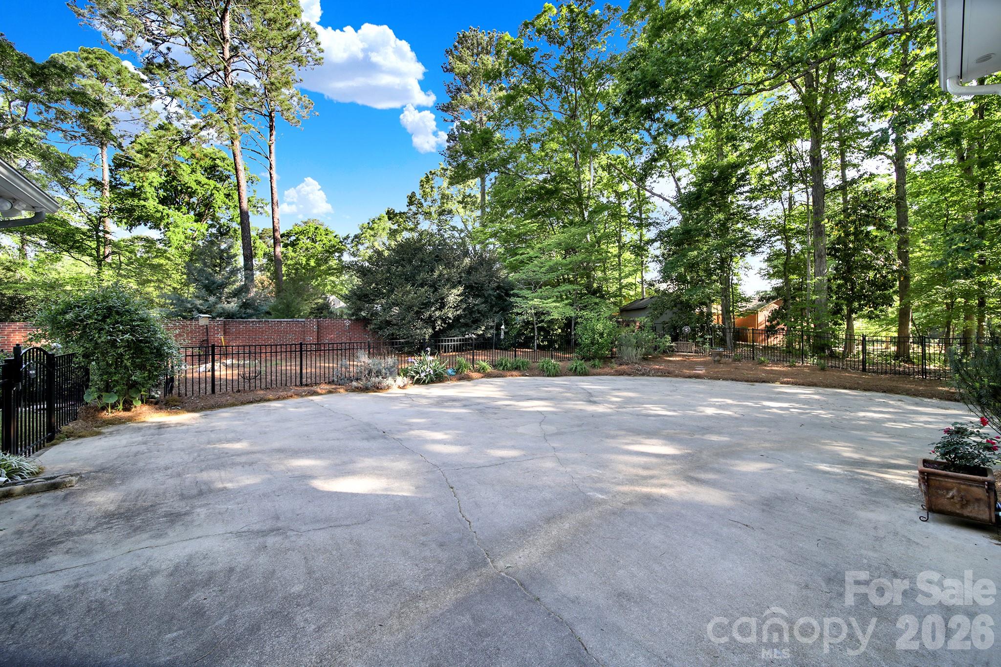 Forest Hills - Residential