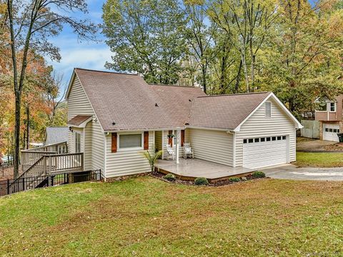 A home in Tega Cay