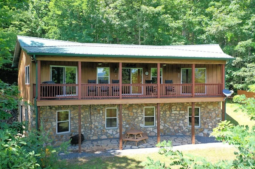 470 Bear Ridge Road, Tuckasegee, NC, 28783