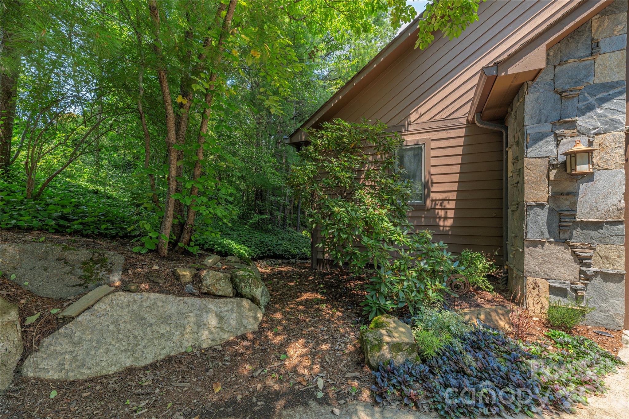 35 Hillcreek Drive