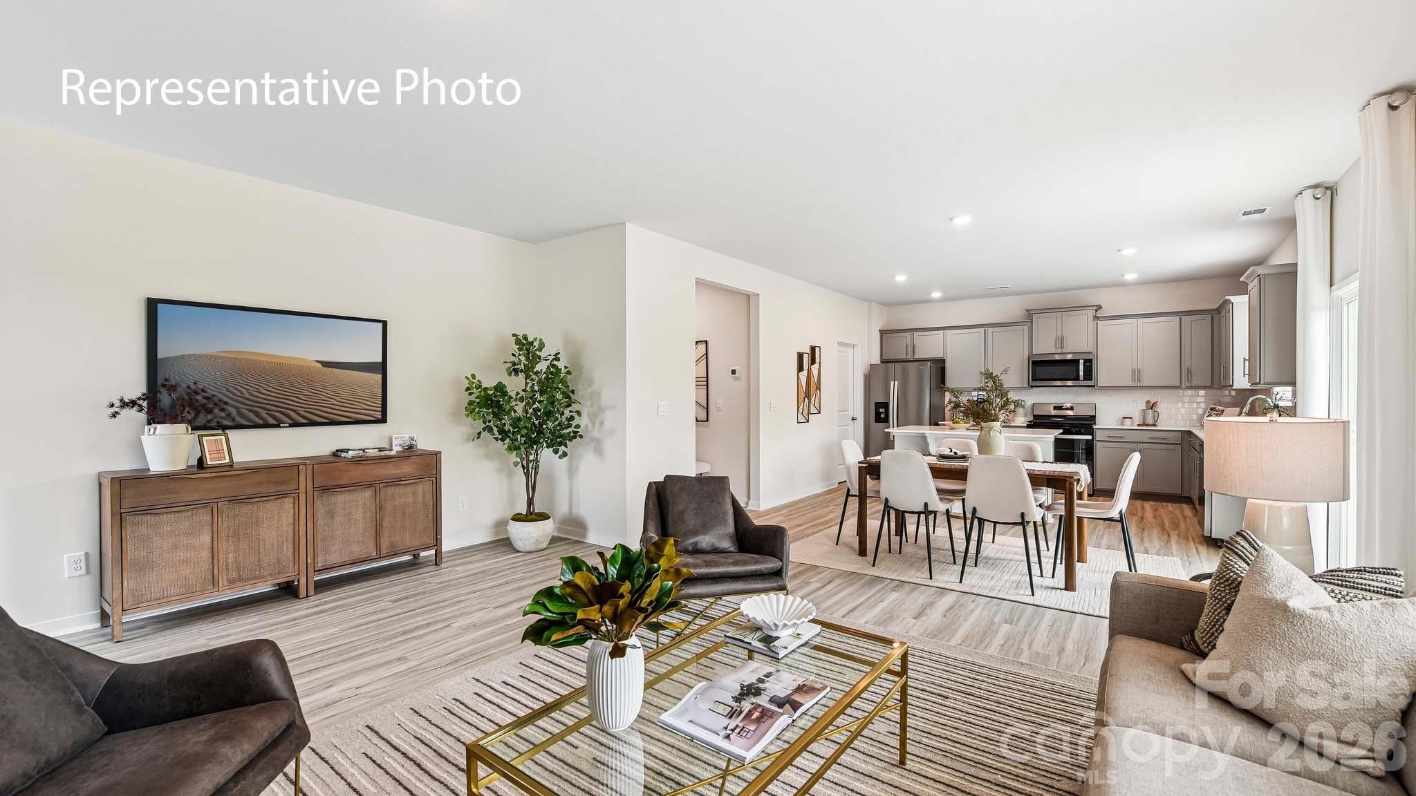 The Hamptons at Hickory - Residential