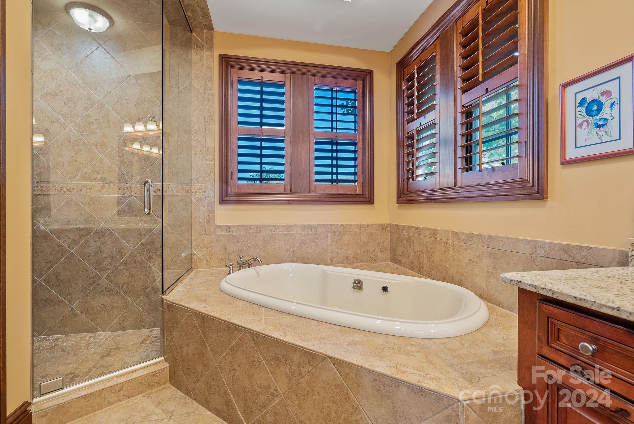 Reynolds Mountain - Residential