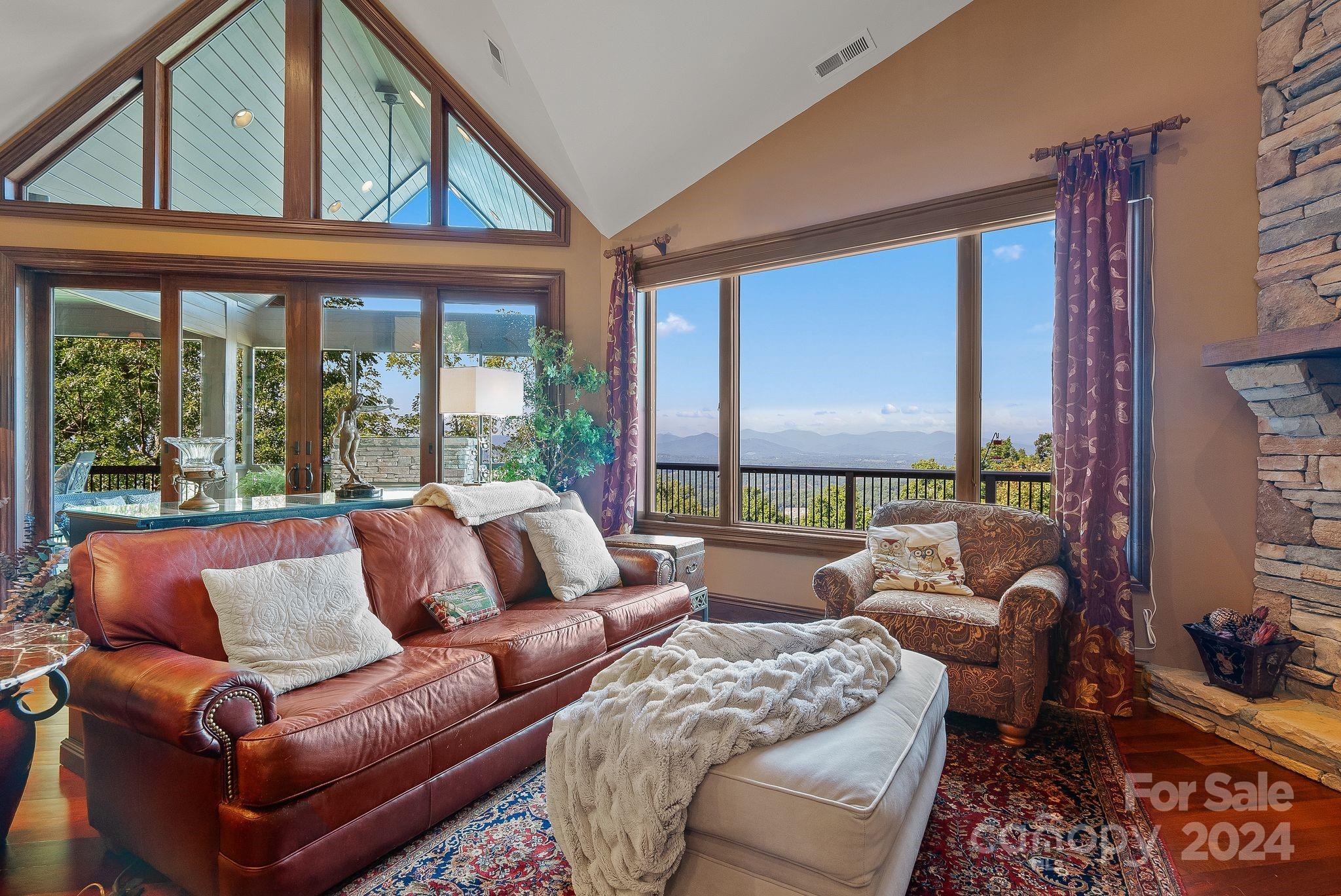 Reynolds Mountain - Residential