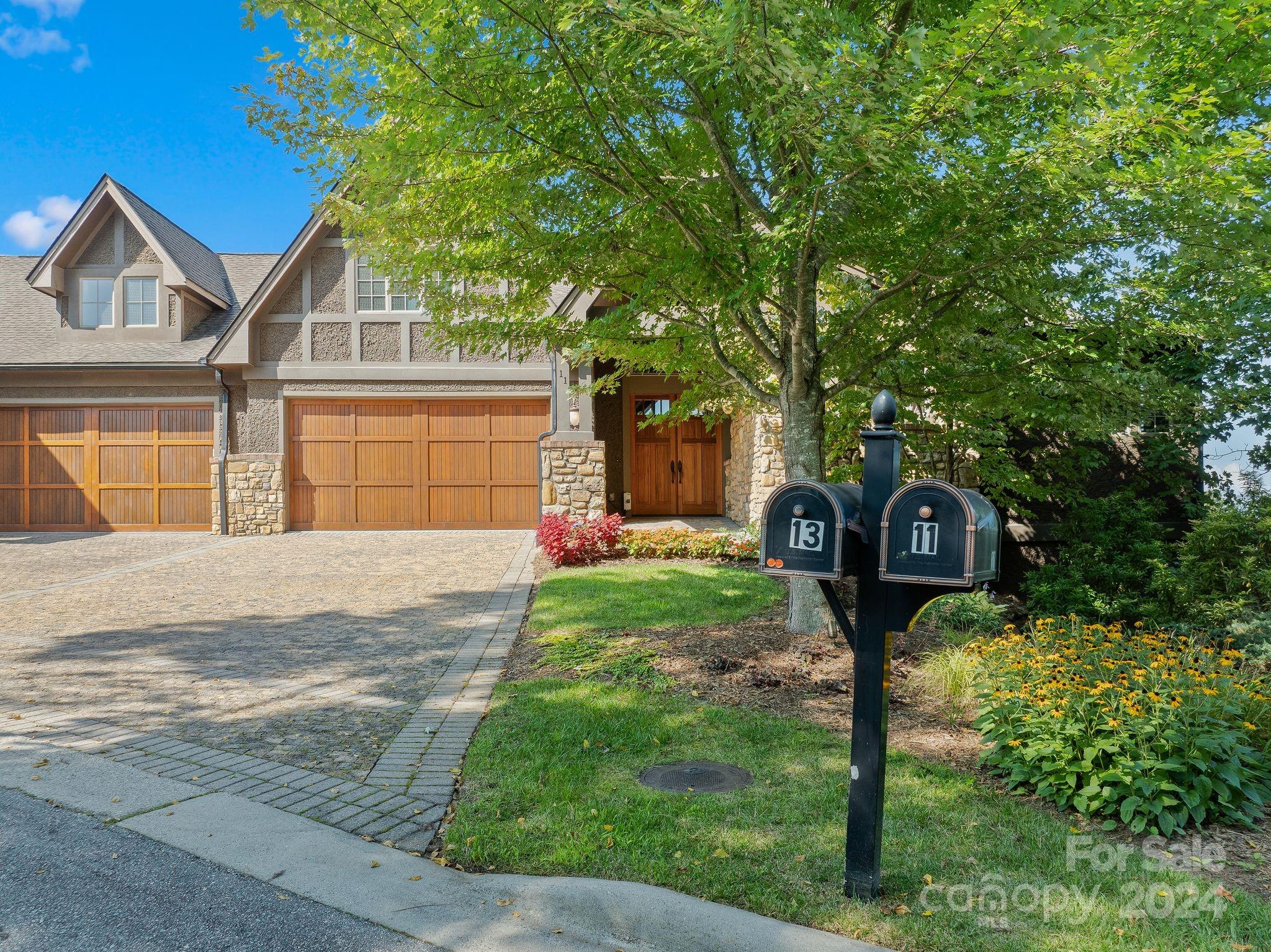 Reynolds Mountain - Residential