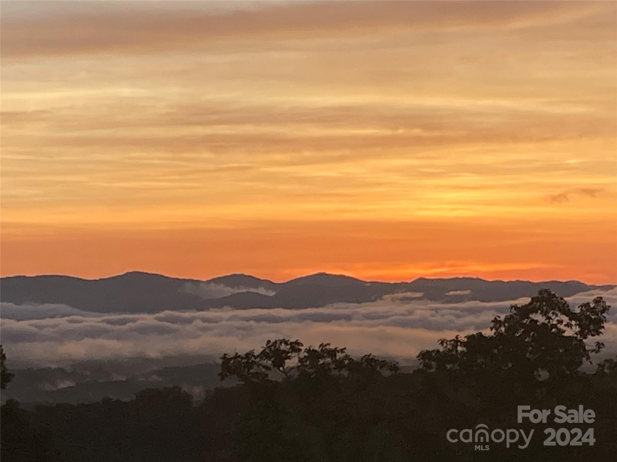 Reynolds Mountain - Residential