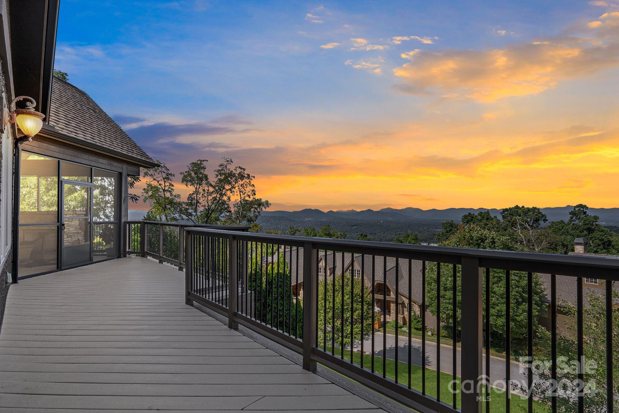 Reynolds Mountain - Residential