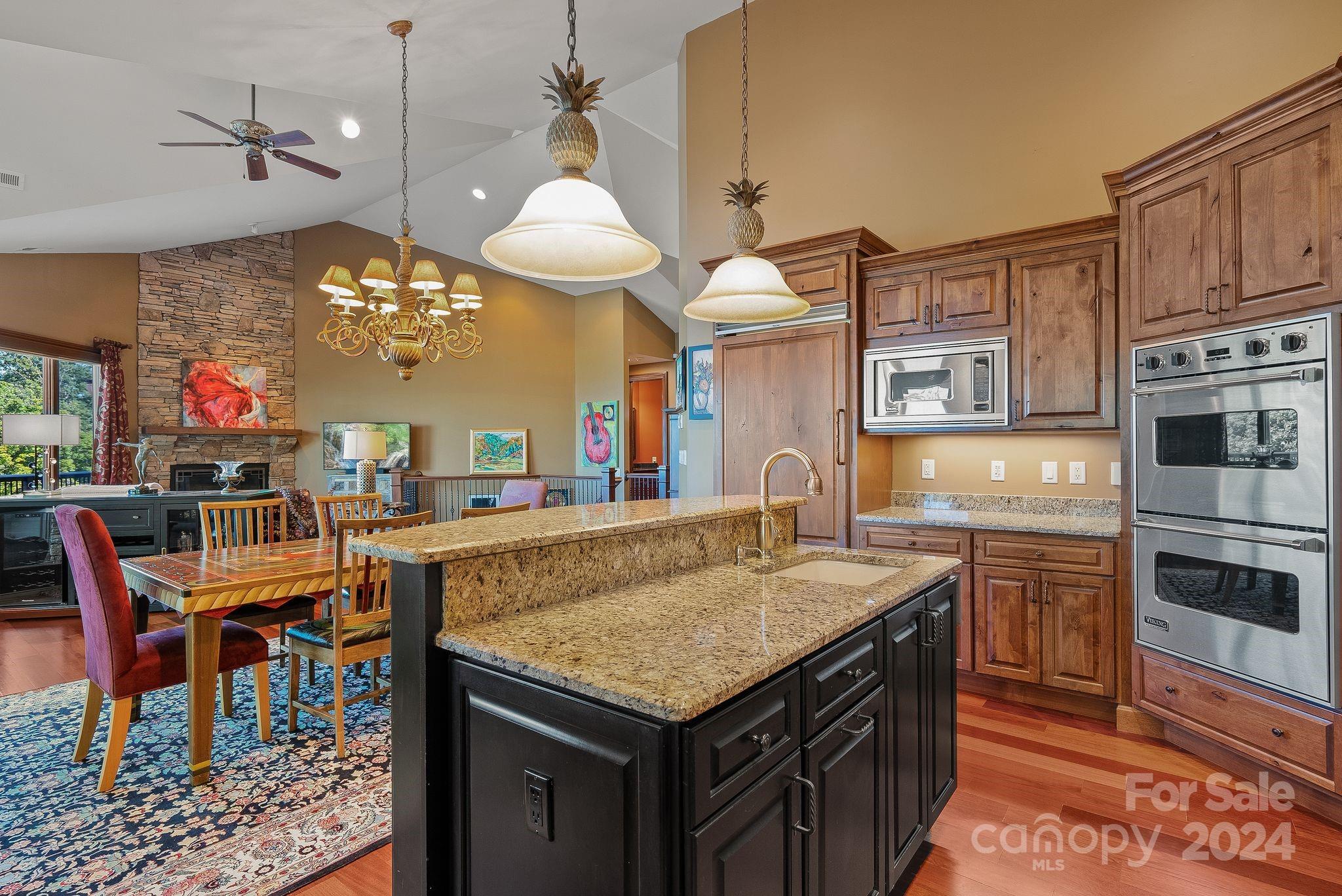 Reynolds Mountain - Residential