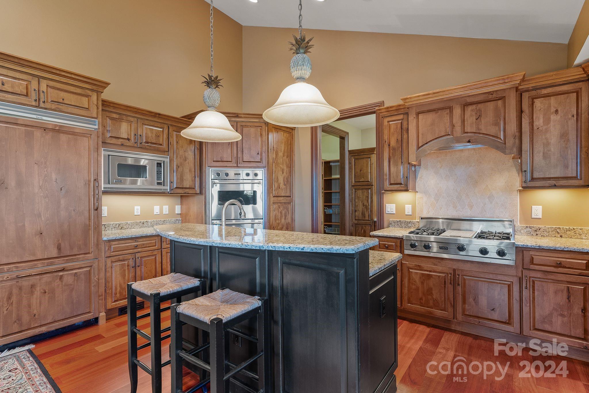 Reynolds Mountain - Residential