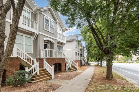 Photo of 827 4th Street W, Charlotte, NC 28202 (MLS # 4361332)