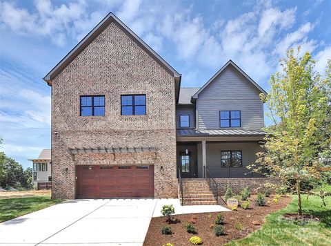 2209 Norcross Place Charlotte NC 28205