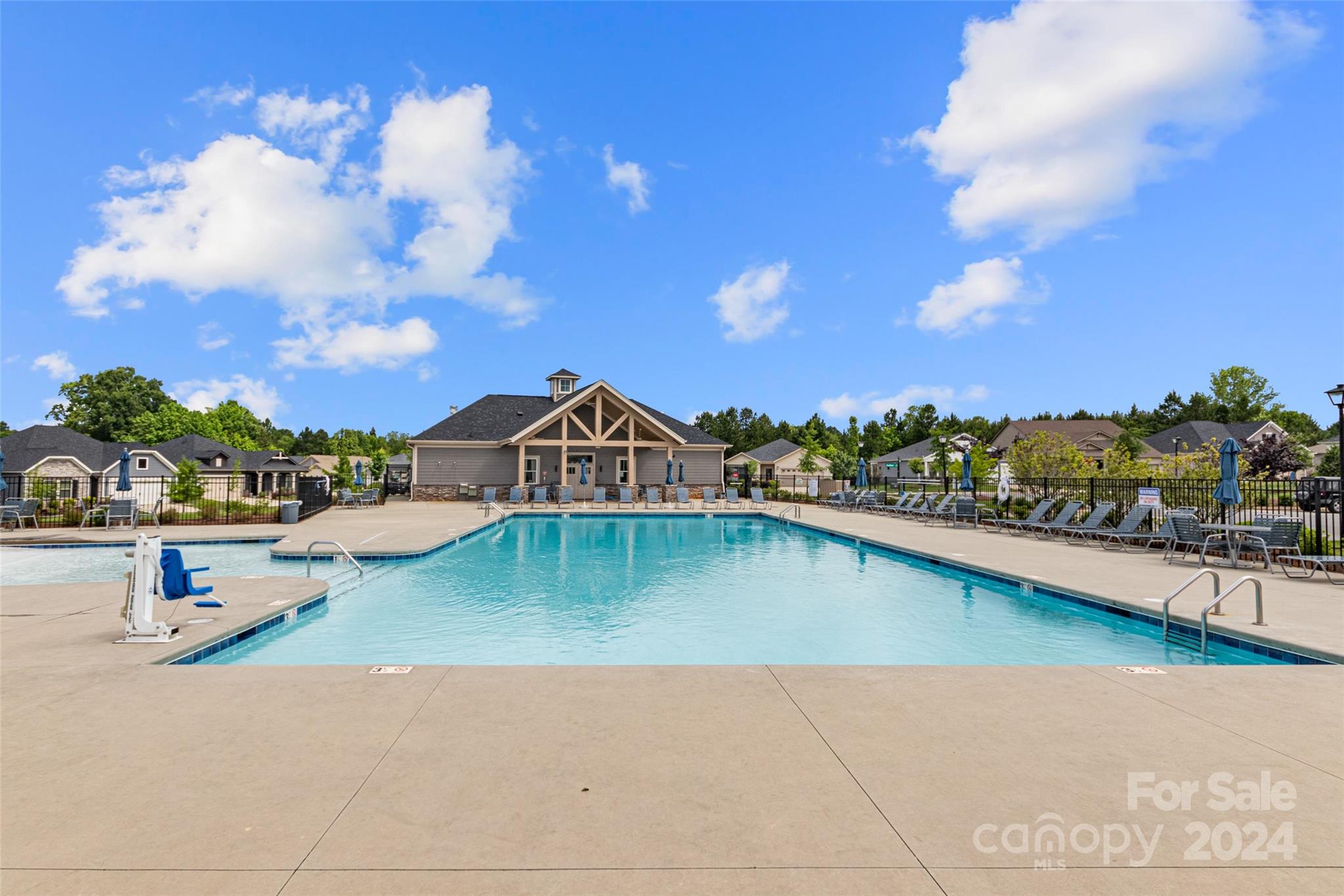 Larkhaven Hills - Residential