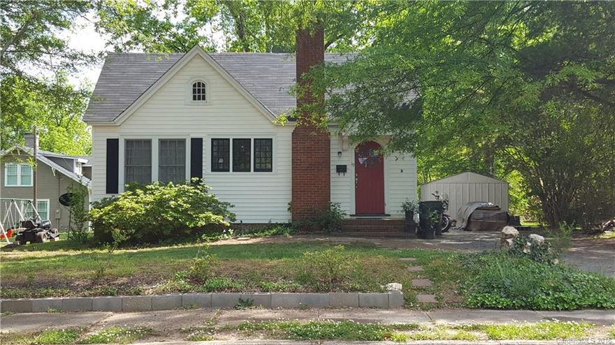 Beautiful, lovely, wonderful, etc.   This is a fantastic home in Historical York, superb hardwood floors, built-ins to decorate with all your lovely treasures, updated appliances with convection double oven, microwave, electric cook top, located on a large lot for room to roam, and walking distance to downtown.   Will be installing/offering to install an HVAC system at cost to seller with accepted offer.  Make this your home.