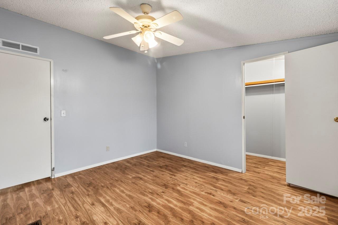 Mount Anderson - Residential