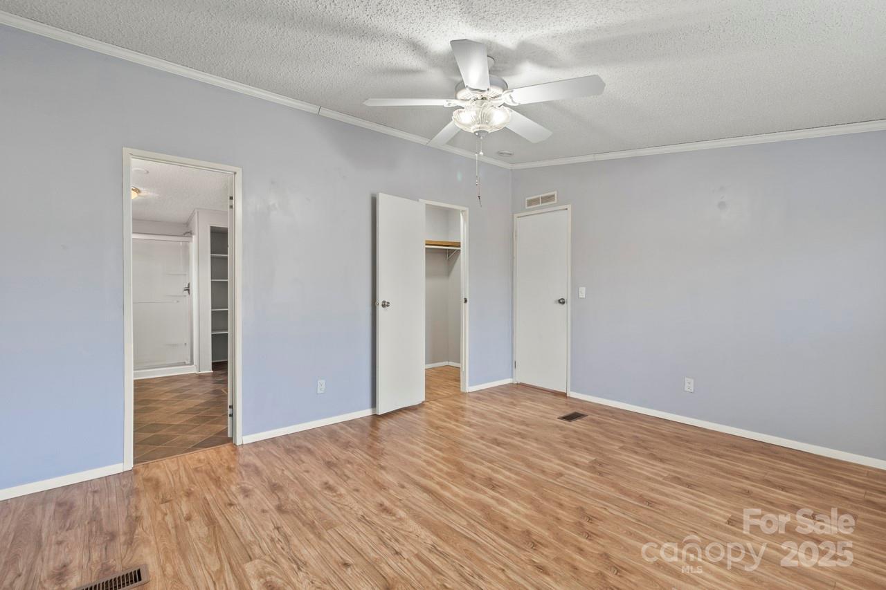 Mount Anderson - Residential