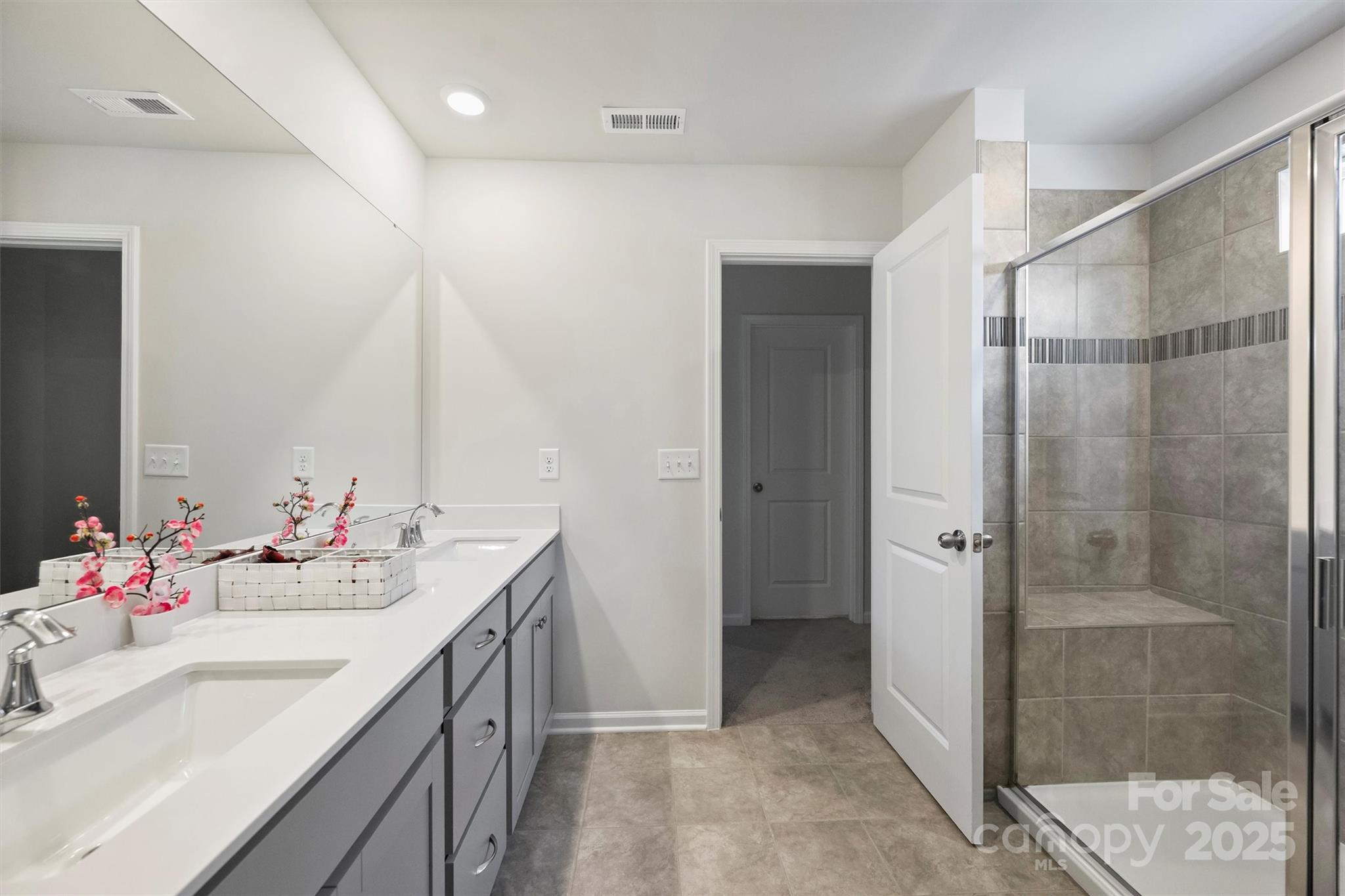 Elizabeth - Residential