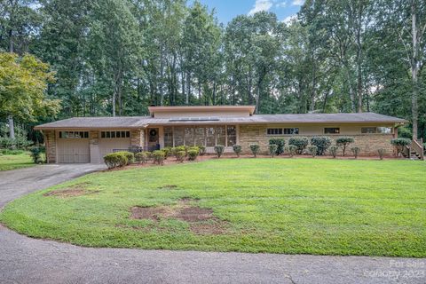 2756 Peachtree Road Statesville NC 28625